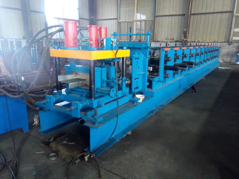 Z型鋼成型機設備生產線