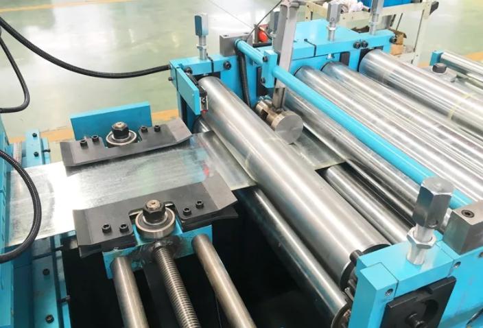 CZ型鋼成型機設備生產(chǎn)線