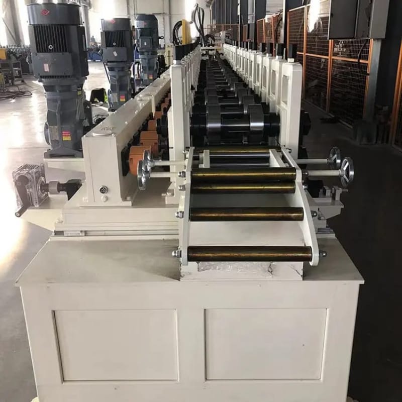 高速全自動隔墻龍骨設備生產(chǎn)線