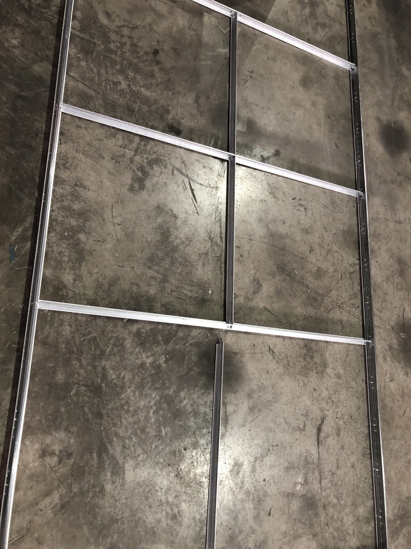 中拓全自動(dòng)吊頂T型龍骨設(shè)備