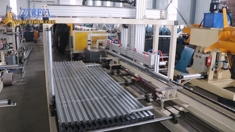 中拓機械 - 高速帽型龍骨機