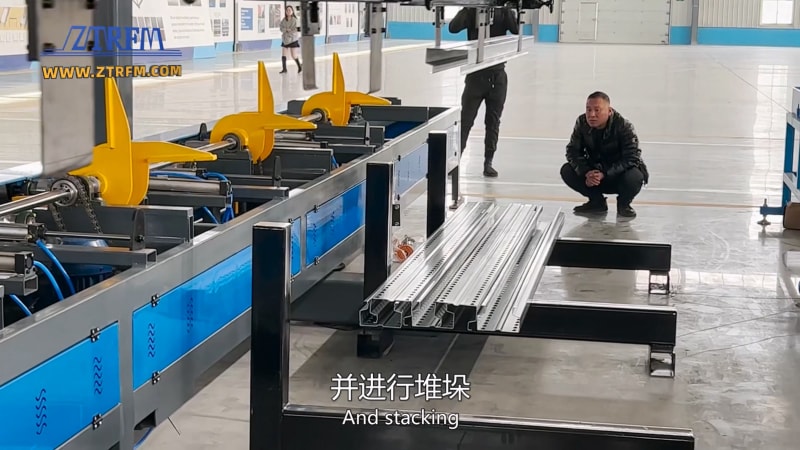 貨架立柱設備 - 中拓冷彎讓生產更簡單