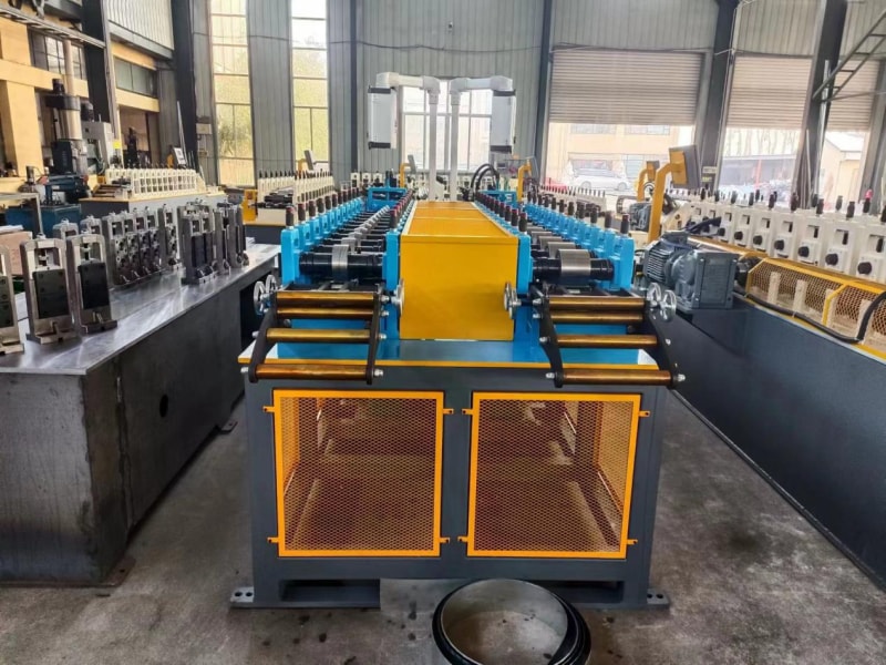 如何在一臺成型機上生產C型鋼和帽型鋼？