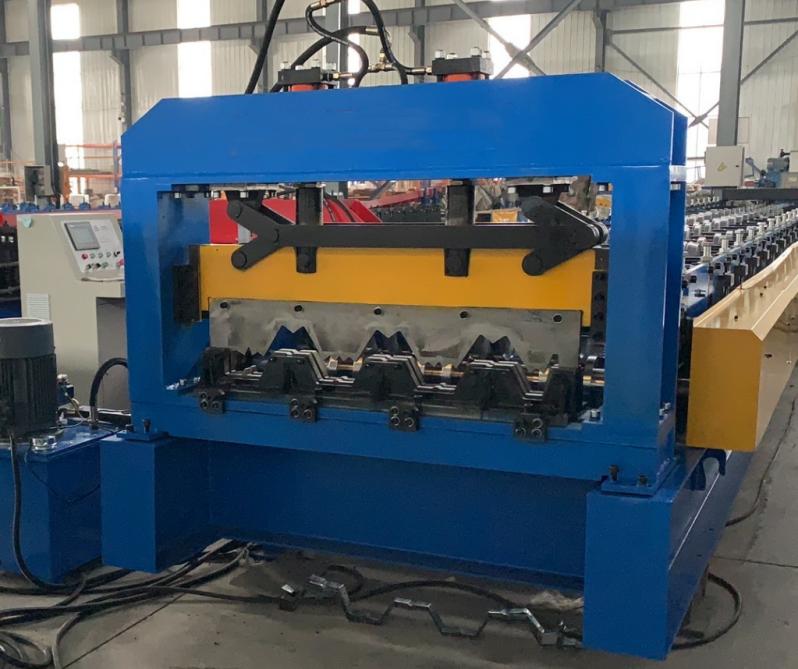 樓承板成型機的主要部件有哪些？