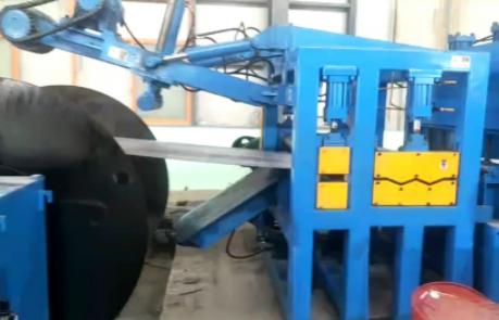 適用于 0.4 毫米至 5.0 毫米厚度的高速高精度金屬縱剪切生產線