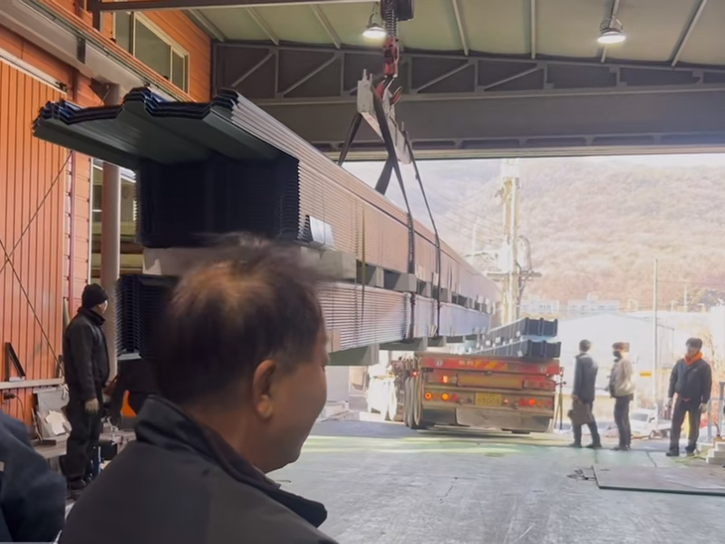 跳出 “內卷” 漩渦！中拓冷彎聯合韓方研發光伏屋面板型，邁向綠色能源新時代