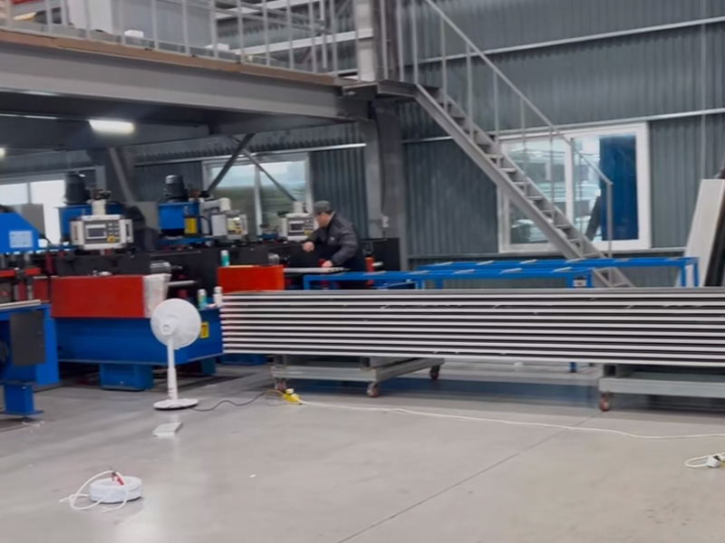 跳出 “內卷” 漩渦！中拓冷彎聯合韓方研發光伏屋面板型，邁向綠色能源新時代