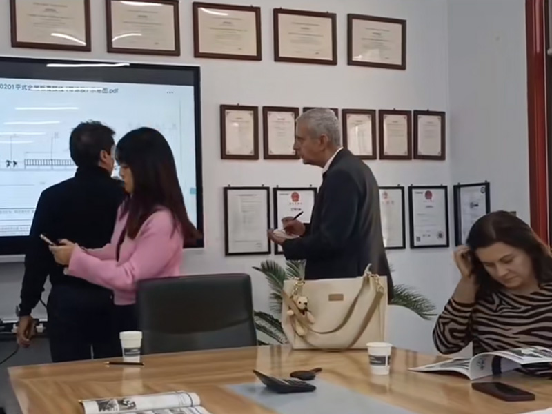 2025中拓冷彎開年大捷！新年新征程中拓冷彎門框機敲開西班牙市場大門