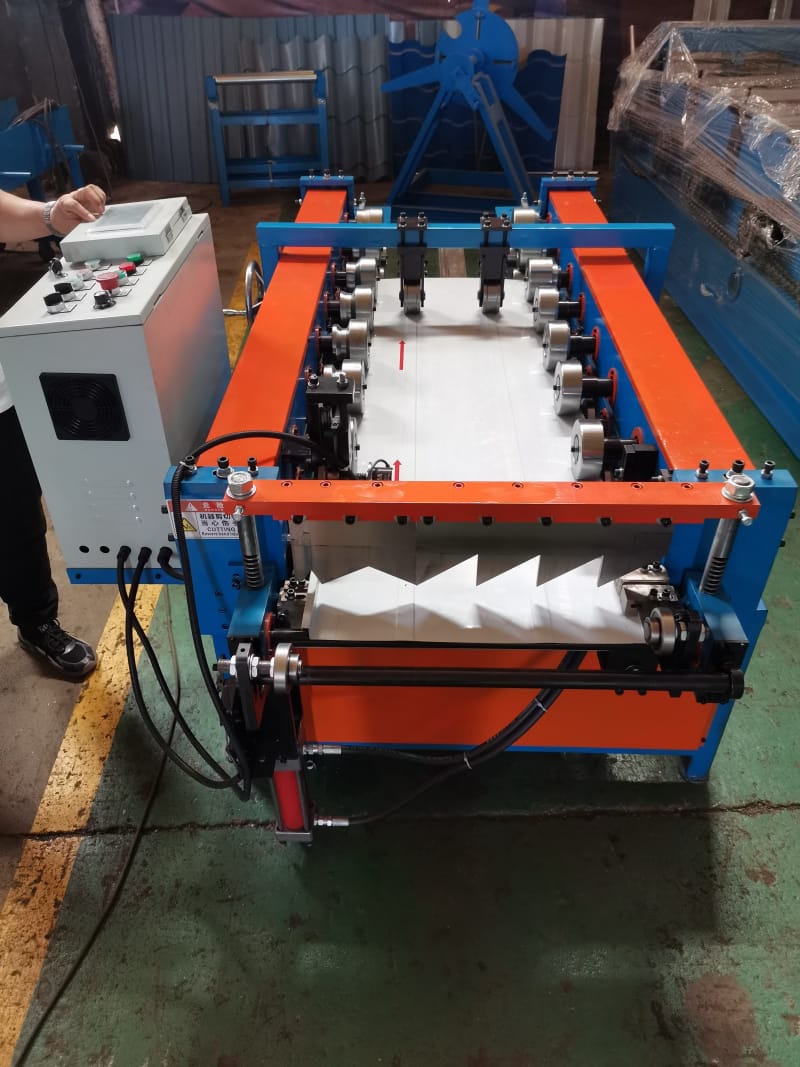 一文讀懂立縫屋面瓦成型機：適用場景、立縫分類與客戶需求全解析