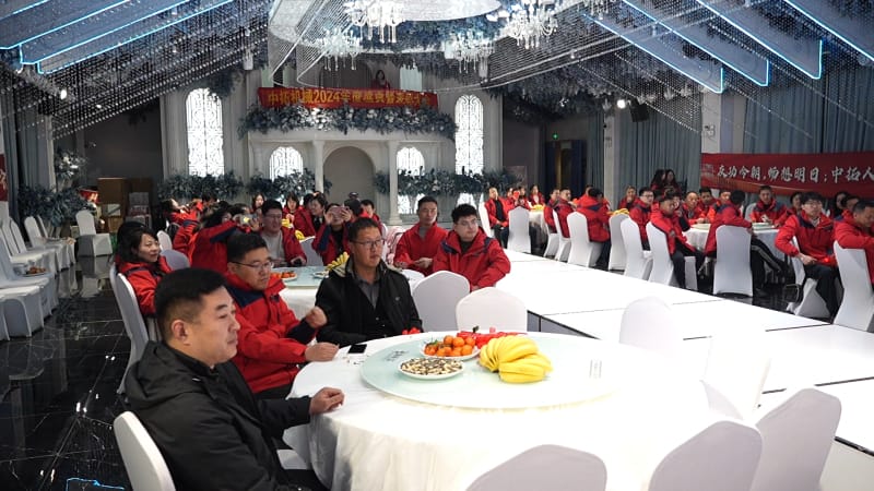 蛇年伊始萬象更新，中拓機械正月初八開工大吉，開啟冷彎行業(yè)新征程